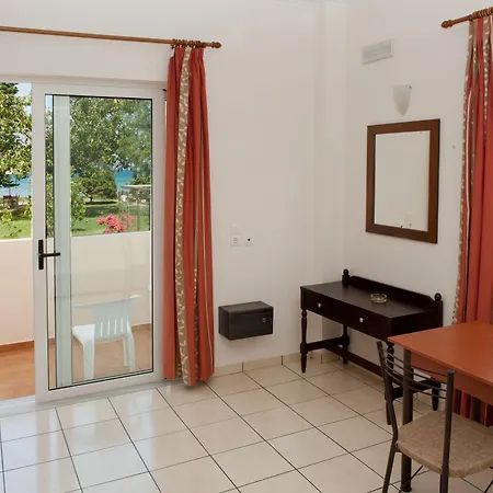 Thodorou Hotel apartamentowy Agia Marina
