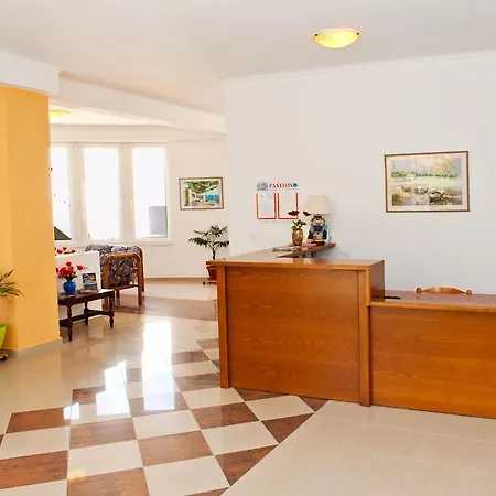 Aparthotel Thodorou Agia Marina