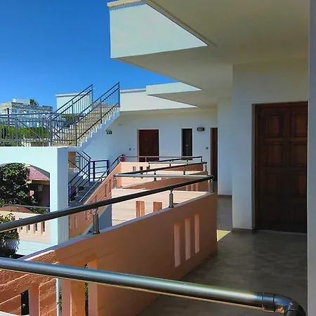 Thodorou 2* Agia Marina
